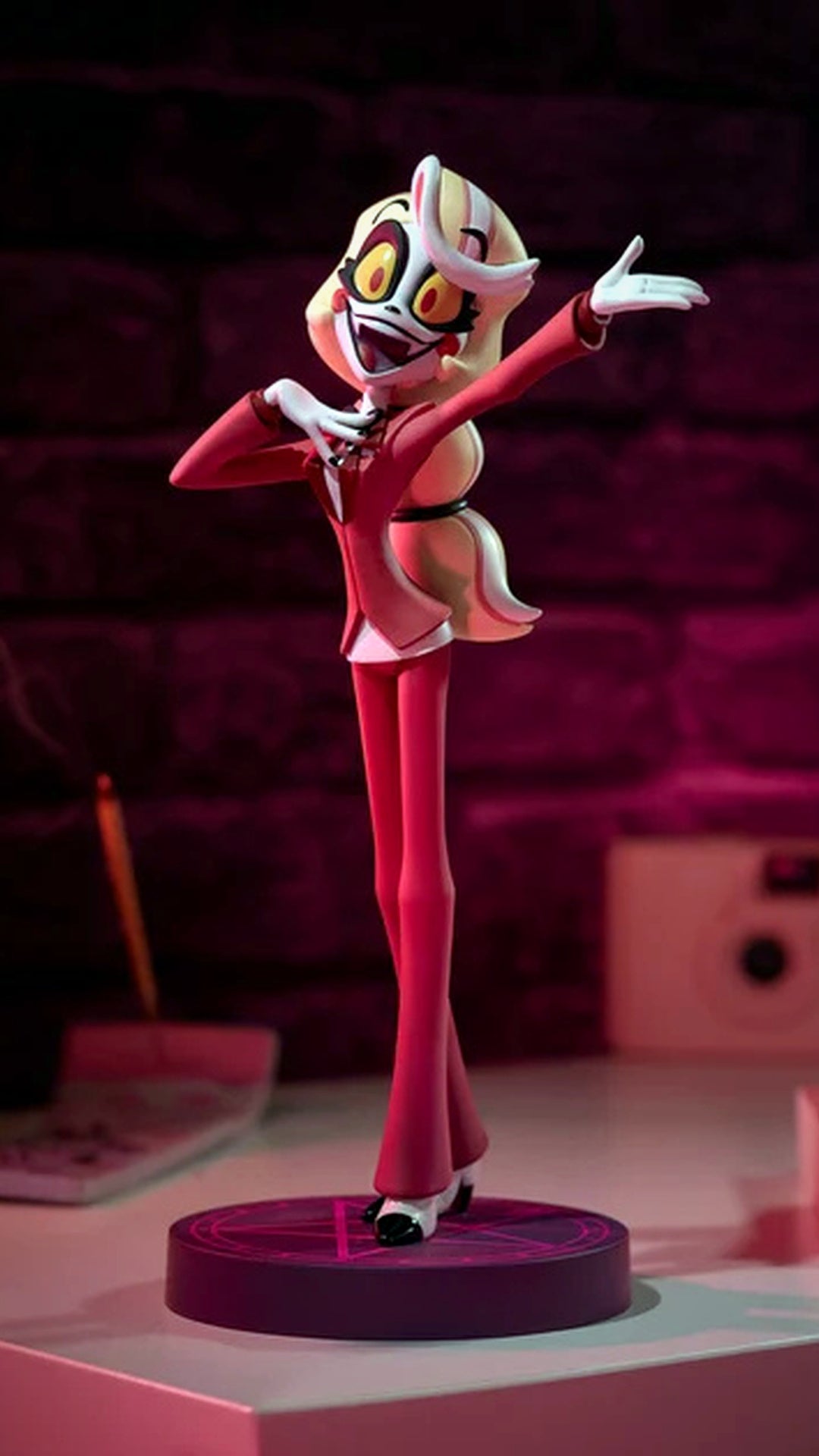 Hazbin Hotel Figure Series cover - Mega Claw