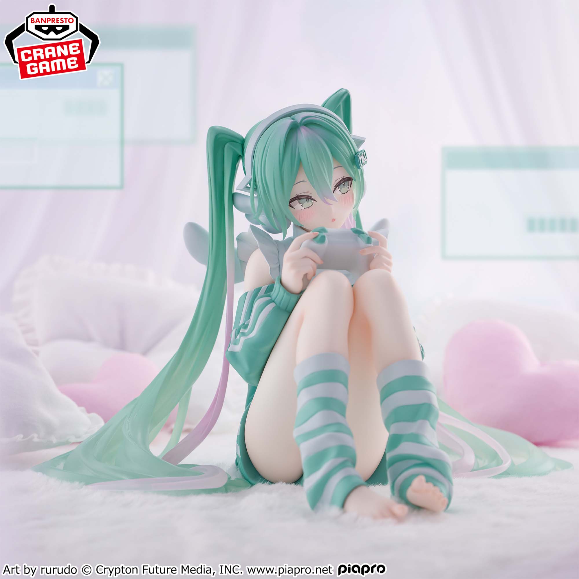 Hatsune Miku Holiday Memories Game Figure - collectible figure product view 4