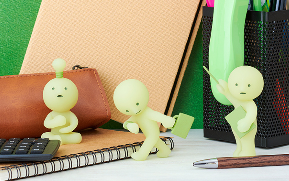 SMISKI Work Series - SMISKI blind-box Blind Box Collectible at Mega Claw, product image 4