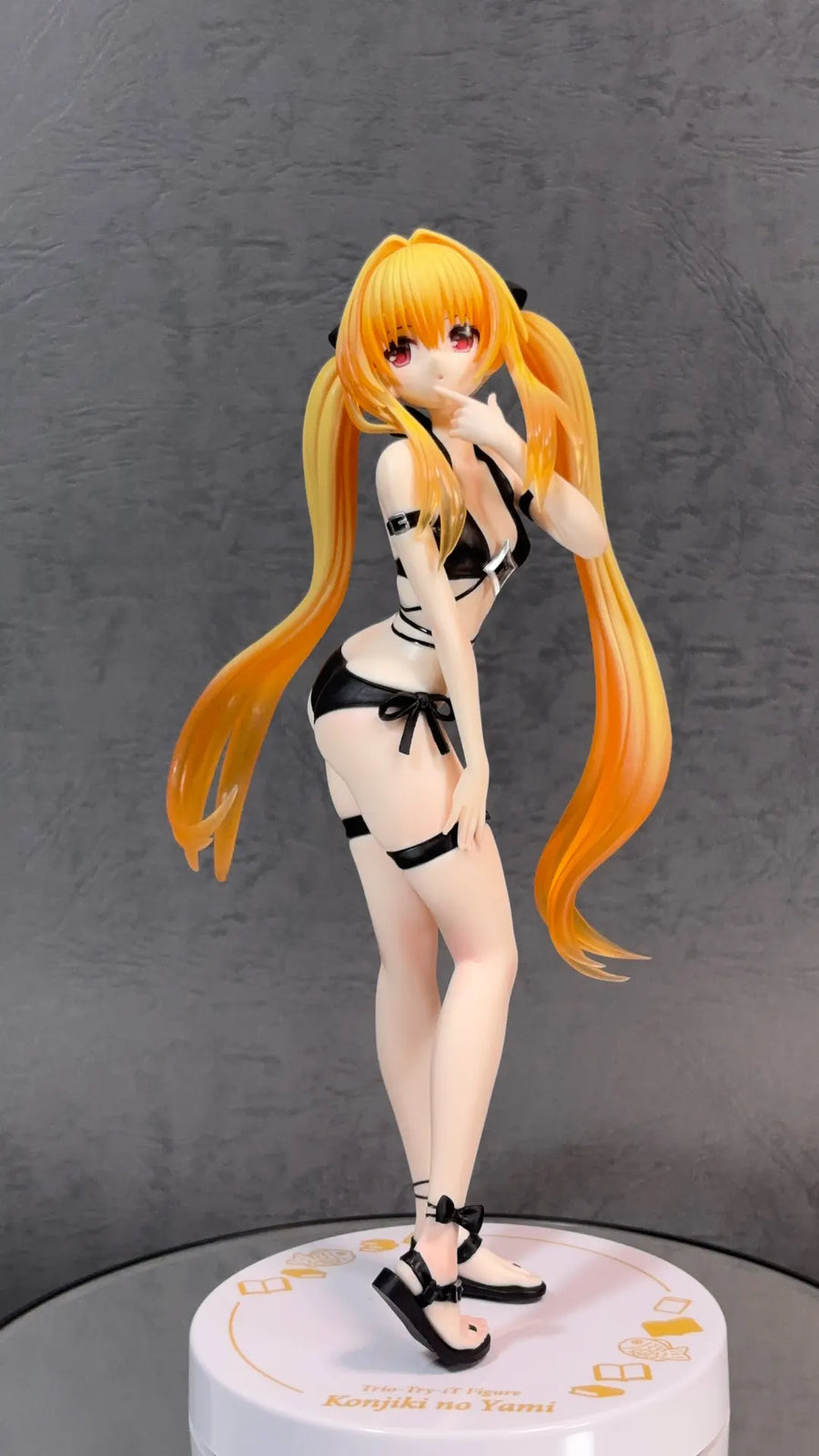 To Love-Ru Darkness Trio-Try-iT Golden Darkness Figure