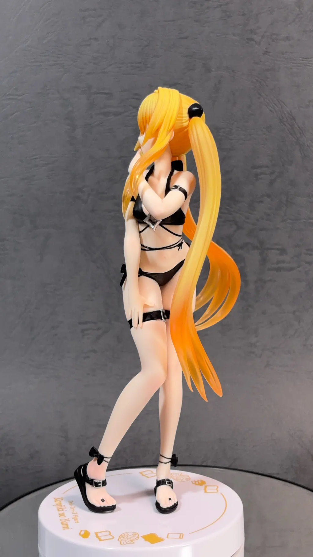 To Love-Ru Darkness Trio-Try-iT Golden Darkness Figure - collectible figure product view 5